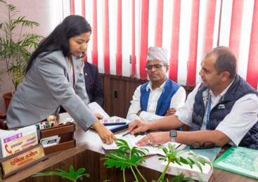 मनोहरा नदीले परिवर्तन गरेको धार फर्काउन प्राविधिक तथा प्रशासनिक परामर्श शूरु