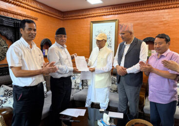 एमाले र नेकपाबीच प्रदेशमा सहकार्य गर्न तीन बुँदे सहमति, ओली र प्रचण्डले गरे हस्ताक्षर