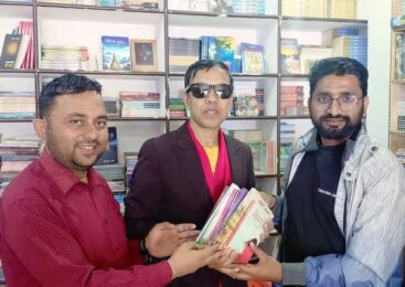  पठन संस्कृतिको विकास र पुस्तकालय अभियानलाई प्रोत्साहन गर्ने उद्देश्यले आफ्नै कृति उपलब्ध